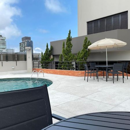 Flat No Hotel Cosmopolitan Com Estacionamento Gratis E Piscina Santos  Exterior foto